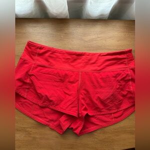 Lululemon speed up low rise lined shorts 2.5” inseam red shorts size 6